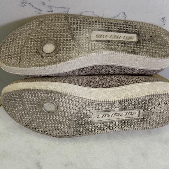 Skechers Women Skechers Women\'s Slip-Ins The Go Sneakers Taupe Air Cooled Memory Foam size 10